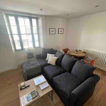 Abergavenny Center 2-Bed Flat Exterior foto