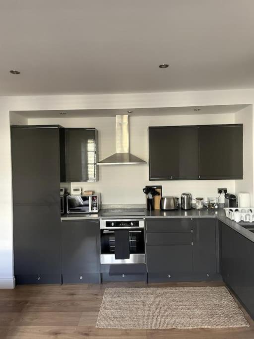 Abergavenny Center 2-Bed Flat Exterior foto